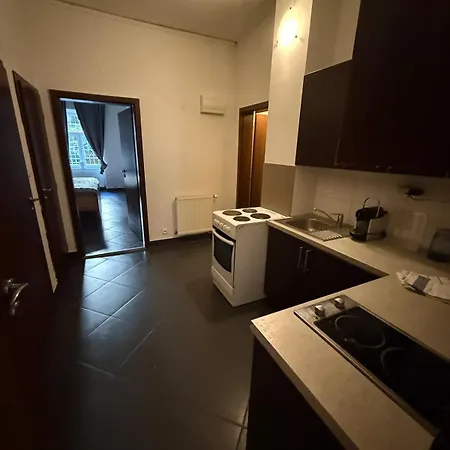 Spacious 115m2 Near Center & Parks Διαμέρισμα